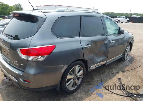 2016 Nissan Pathfinder Platinum из США, поврежденный, VIN 5N1AR2MM8GC644174